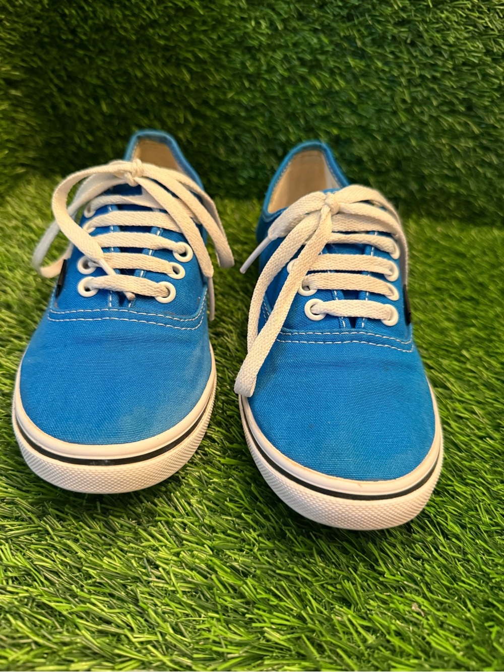 Vans unisex Bright Blue Canvas Lace-Up Sneakers NEW men 6. Women 7.5